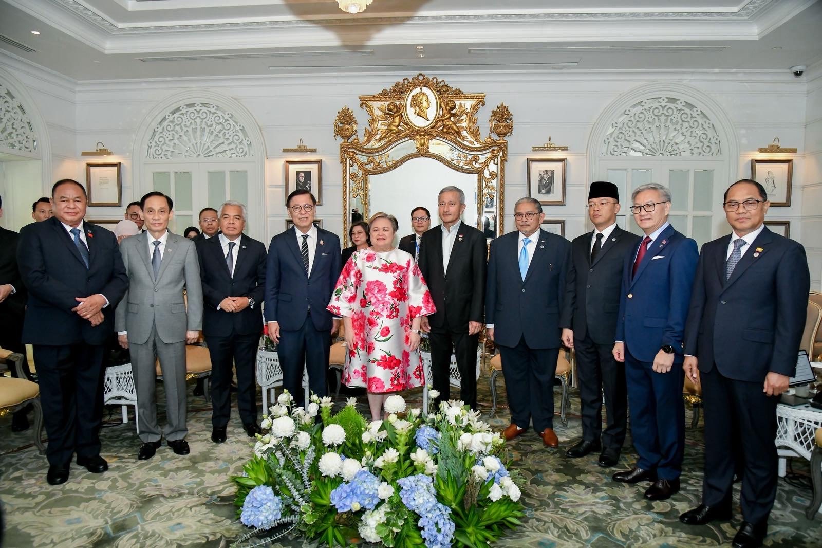 Cuộc gặp không chính thức giữa các Bộ trưởng Ngoại giao ASEAN với Bộ trưởng Ngoại giao Myanmar